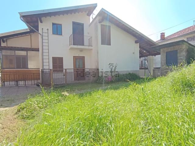 Villetta a schiera in vendita di 50 m² in Frazione Ferrere, 53
