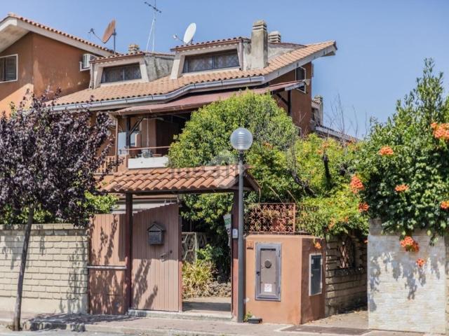 Villetta a schiera in vendita di 80 m² in Via Vito Pietroforte, 42