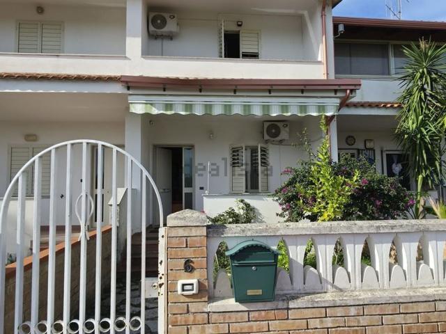 Villetta a schiera in vendita di 80 m² in Via Capri