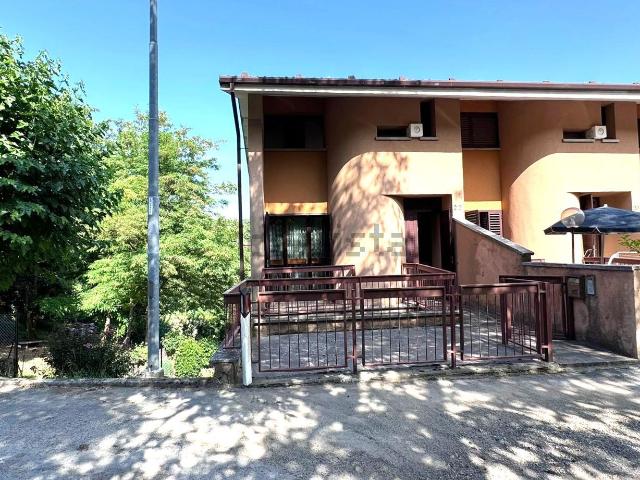 Villetta a schiera in vendita di 80 m² in Via Corrado Lanzoni, 22