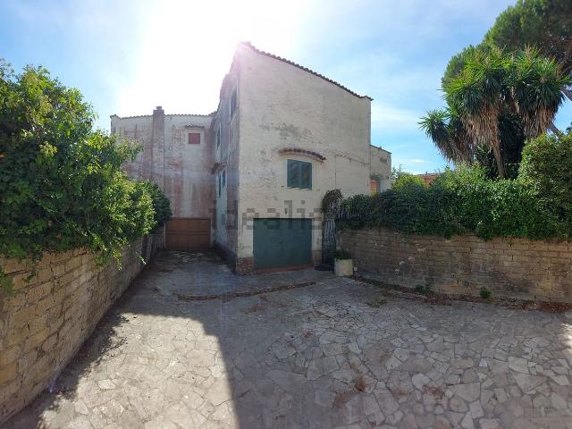 Villetta a schiera in vendita di 80 m² in Via San Felice Circeo