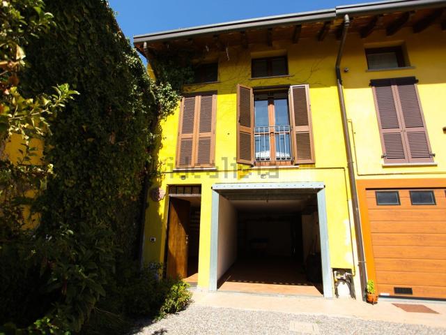 Villetta a schiera in vendita di 81 m² in Via C. B. Cavour, 190