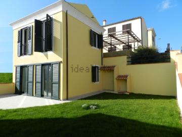 Villetta a schiera in vendita di 84 m² in Via Vela Latina