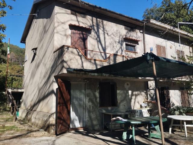 Villetta a schiera in vendita di 84 m² in Via della Resistenza