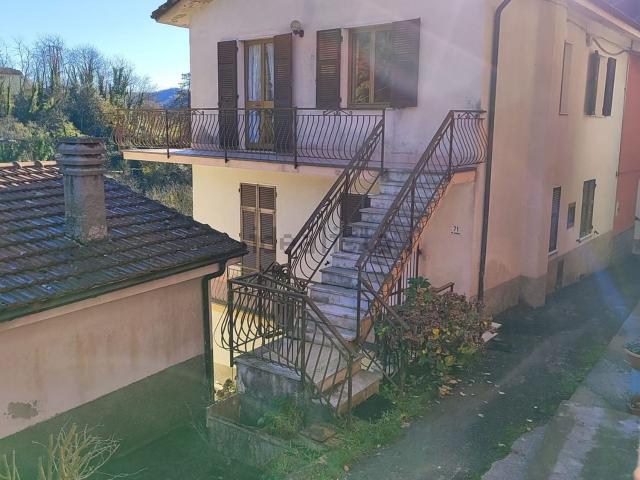 Villetta a schiera in vendita di 85 m² in Frazione Carega