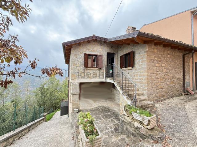 Villetta a schiera in vendita di 85 m² in Strada Provinciale 48, 8