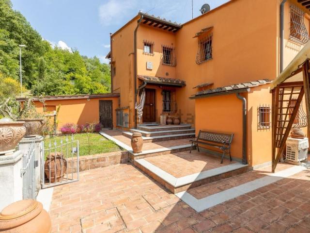 Villetta a schiera in vendita di 85 m² in Via Balconevisi, 82