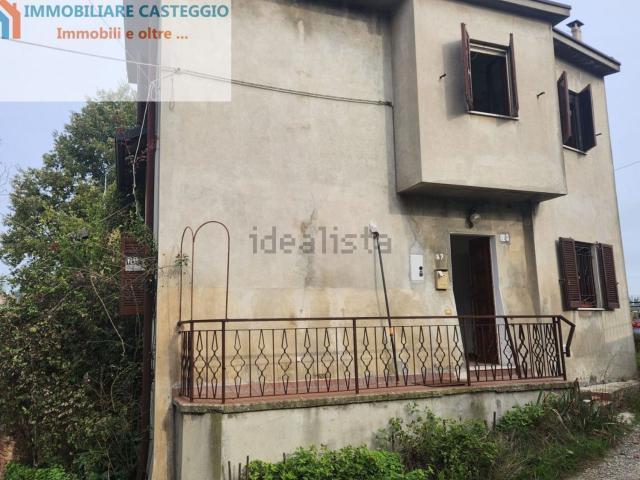 Villetta a schiera in vendita di 85 m² in Via Rampa