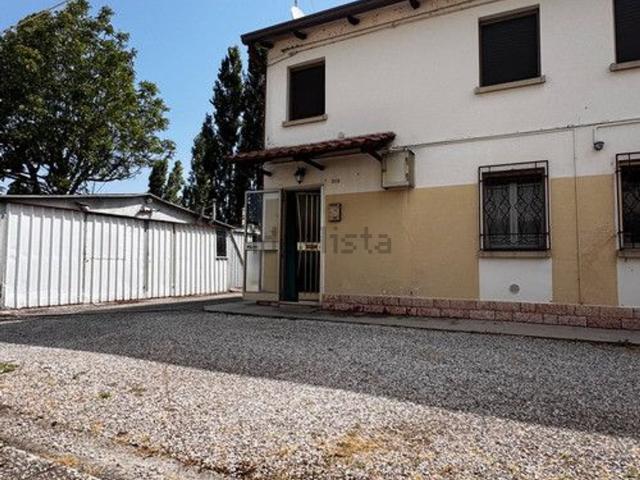 Villetta a schiera in vendita di 86 m² in Via Bassa