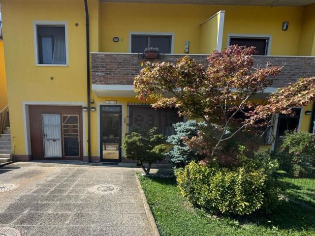 Villetta a schiera in vendita di 93 m² in Via Salvatore Quasimodo, 5