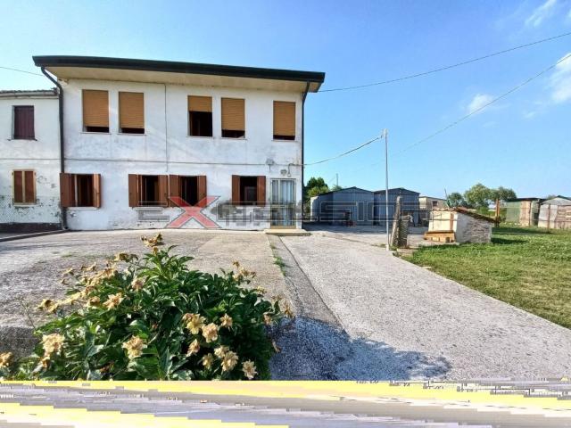 Villetta a schiera in vendita di 90 m² in Strada Provinciale 4bis, 20