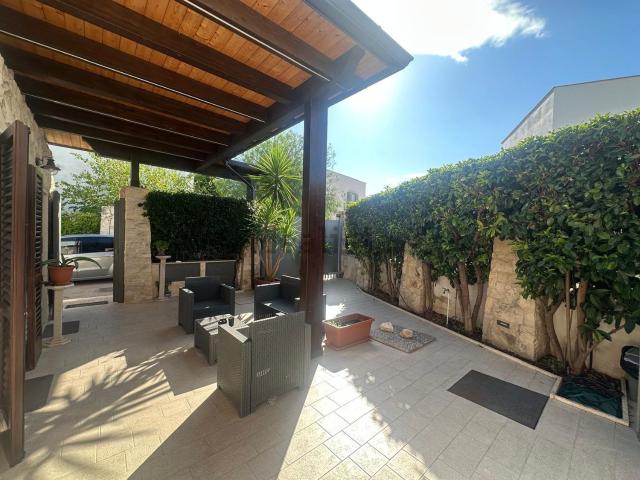 Villetta a schiera in vendita di 85 m² in Via Alberolongo