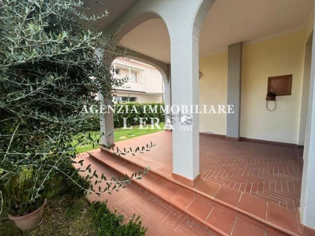 Villetta a schiera in vendita di 90 m² in Via C. Malaparte