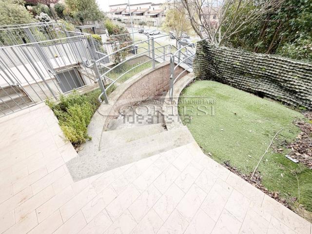 Villetta a schiera in vendita di 90 m² in Via Cervino, 4