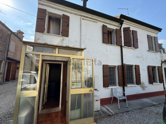 Villetta a schiera in vendita di 90 m² in Via Copparo, 319