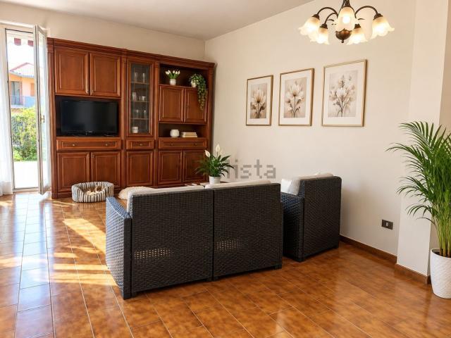 Villetta a schiera in vendita di 90 m² in Via Lecco, 5