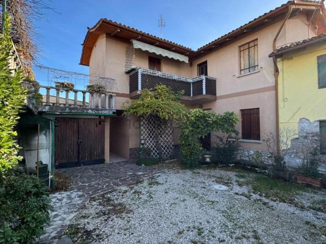 Villetta a schiera in vendita di 97 m² in Via Caterina Percoto, 5