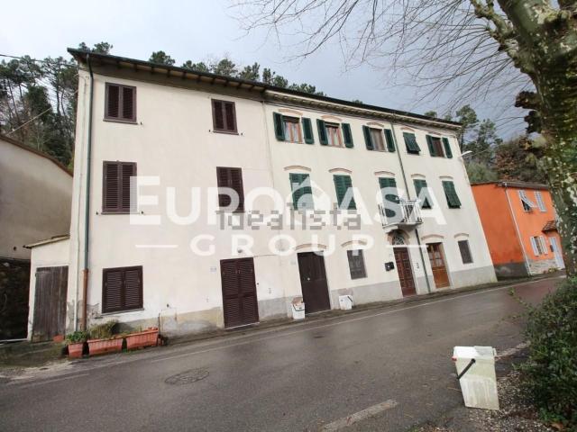 Villetta a schiera in vendita di 97 m² in Via di Santa Maria del Giudice, 960