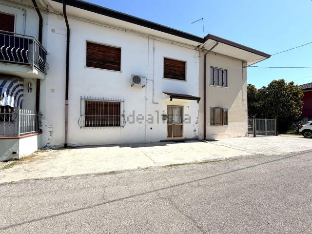 Villetta a schiera in vendita di 94 m² in Via Roma, 5
