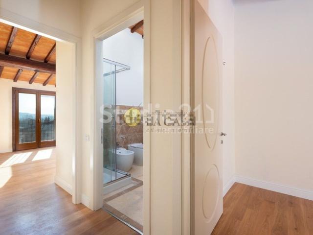 Villetta a schiera in vendita di 95 m² in Via Costerella