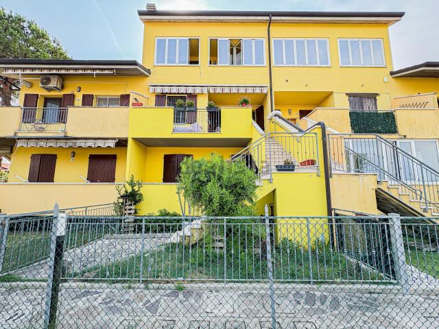 Villetta a schiera in vendita di 95 m² in Via Crociarone, 36