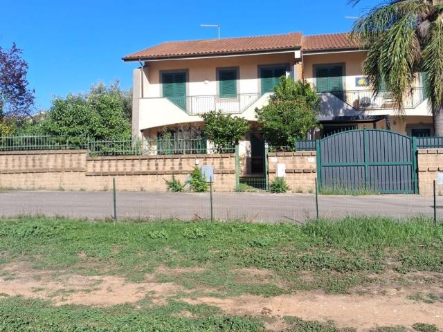 Villetta a schiera in vendita di 95 m² in Via Div. Nocchia Bella Farnia Mare