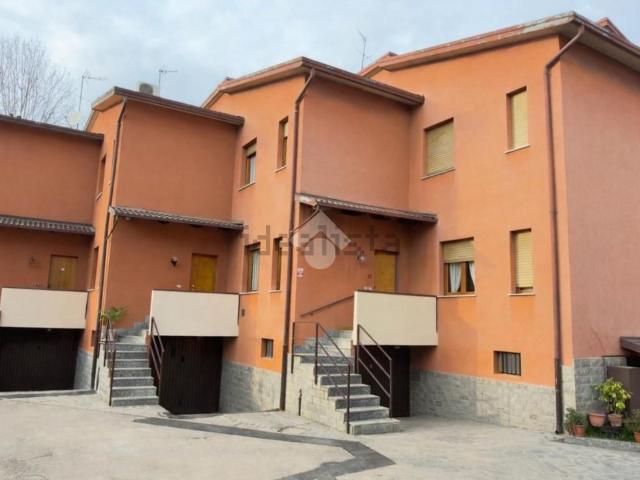 Villetta a schiera in vendita di 95 m² in Via Dolomiti, 42