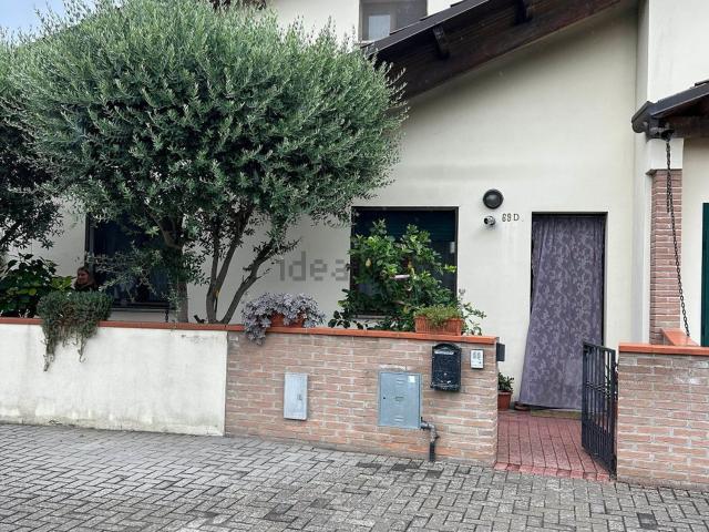 Villetta a schiera in vendita di 95 m² in Via San Venanzio, 79