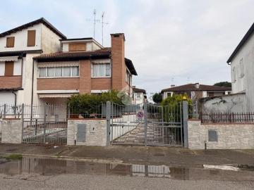 Villetta a schiera in vendita di 95 m²