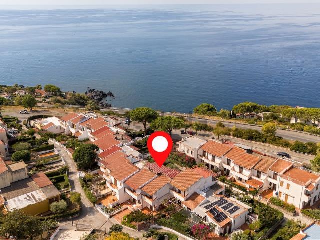 Villetta a schiera in vendita di 96 m² in Via D.Cupido, 166