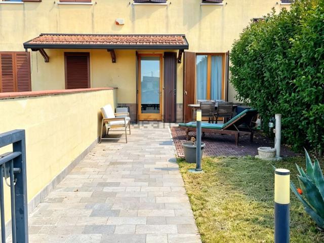 Villetta a schiera in vendita di 96 m² in Via Lughese, 44