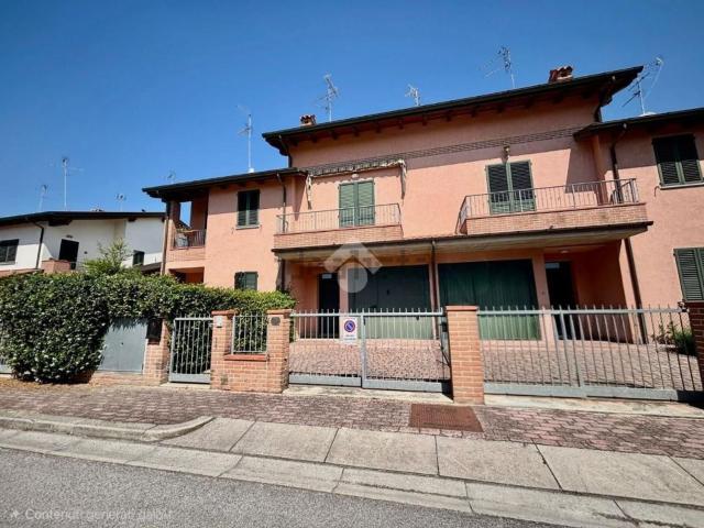 Villetta a schiera in vendita di 98 m² in Via della Solidarietà, 6