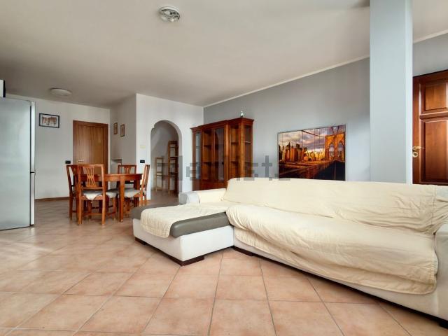 Villetta a schiera in vendita di 99 m² in Via Roma, 38