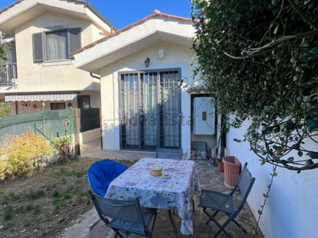 Villetta a schiera in vendita di 100 m² in Via Cerveteri