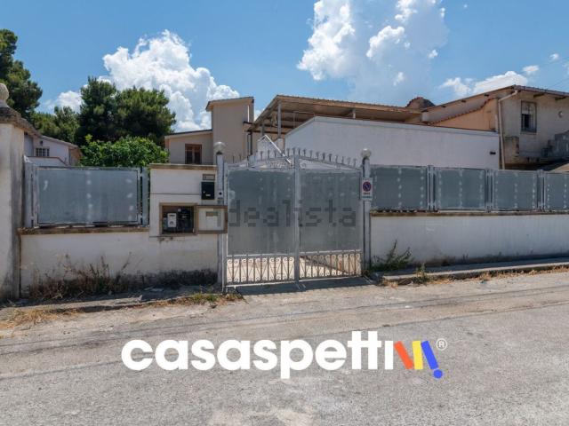 Villetta a schiera in vendita di 145 m² in Via Alloro