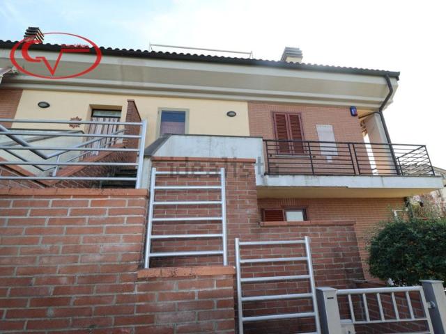 Villetta a schiera in vendita di 100 m² in Via Giorgio la Pira