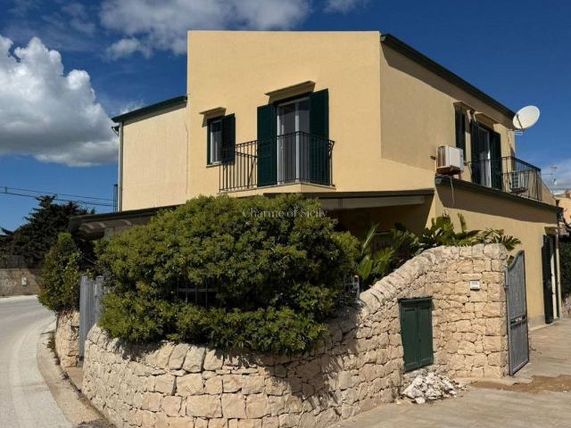 Villetta a schiera in vendita di 100 m² in Via del Laghetto