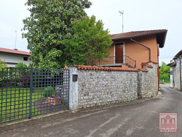 Villetta a schiera in vendita di 100 m² in Via dell&apos Oste, 2