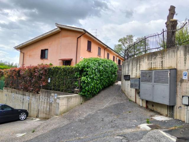 Villetta a schiera in vendita di 100 m² in Via delle Querce, 31