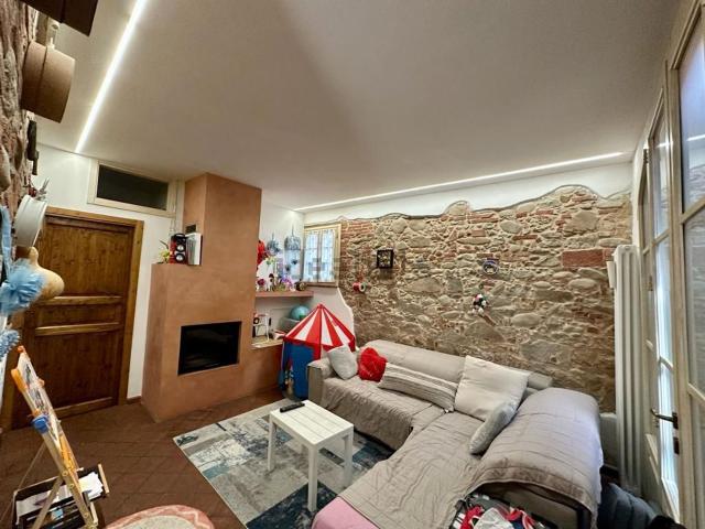 Villetta a schiera in vendita di 100 m² in Via Forrone