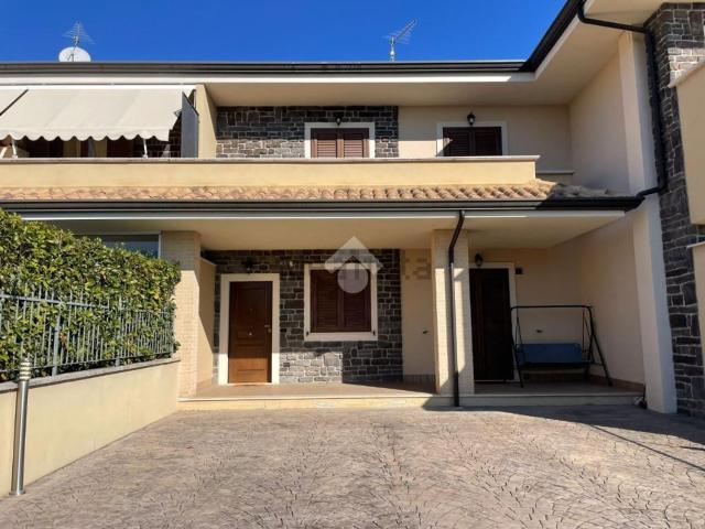 Villetta a schiera in vendita di 100 m² in Viale Guglielmo Marconi