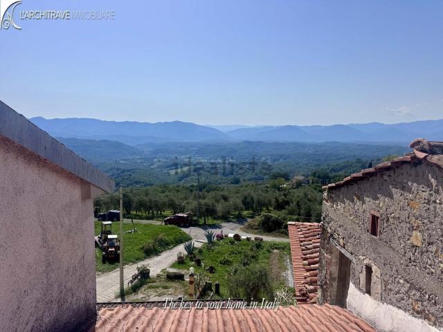 Villetta a schiera in vendita di 101 m² in Via Martiri della Resistenza, 37