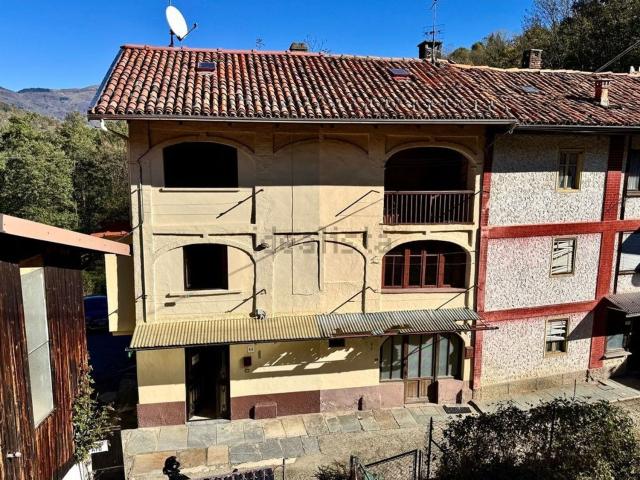 Villetta a schiera in vendita di 101 m² in Strada Cantone Votta e Cellone, 54