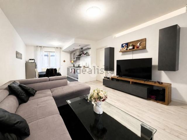 Villetta a schiera in vendita di 102 m² in Via G. Cesare, 2