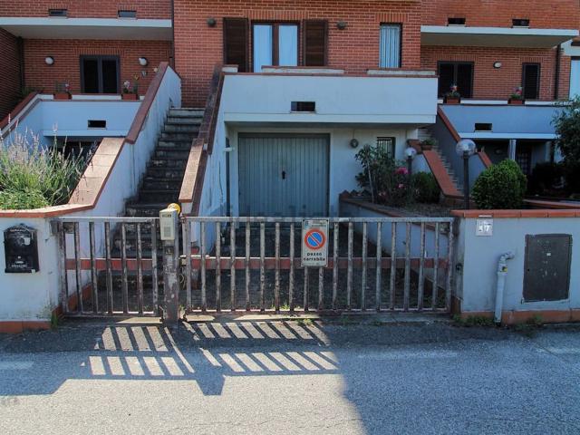 Villetta a schiera in vendita di 102 m² in Via dei Poni