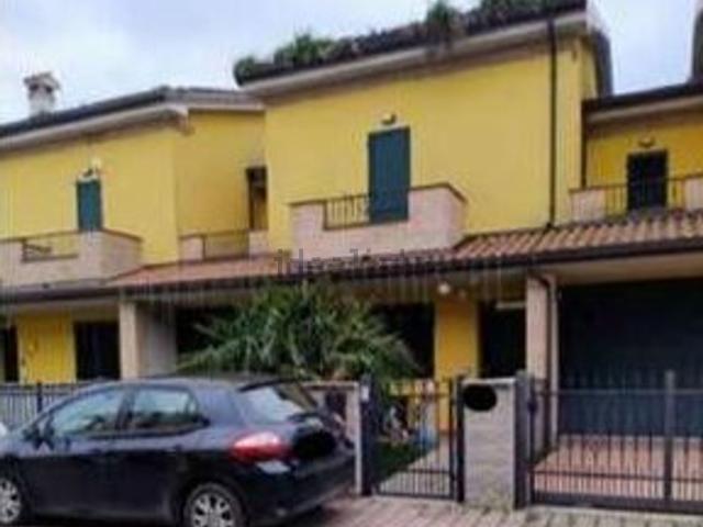 Villetta a schiera in vendita di 102 m² in Via Pola