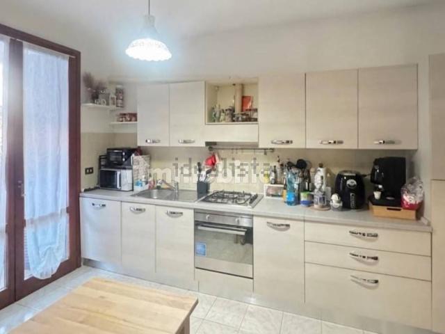 Villetta a schiera in vendita di 103 m² in Via Giovanni Pascoli, 31