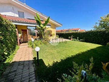 Villetta a schiera in vendita di 103 m² in Strada Canova Pogliani, 38