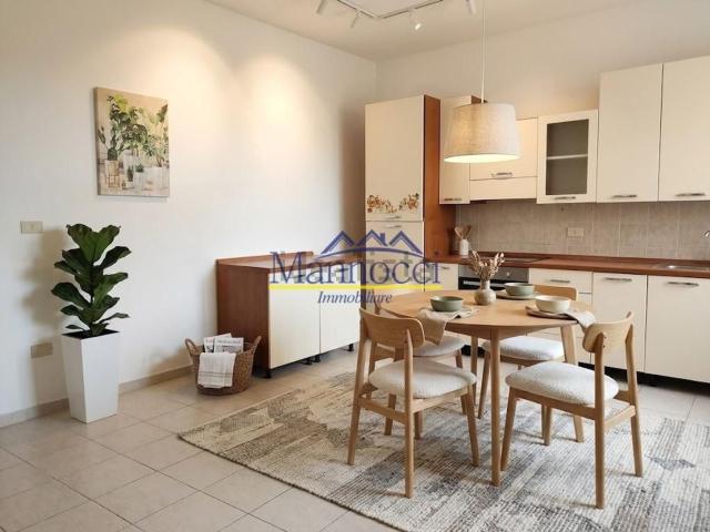 Villetta a schiera in vendita di 104 m² in Via Fratelli Bandiera Sud