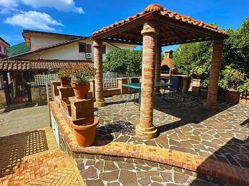 Villetta a schiera in vendita di 105 m² in Via Parco Fiorito, 2